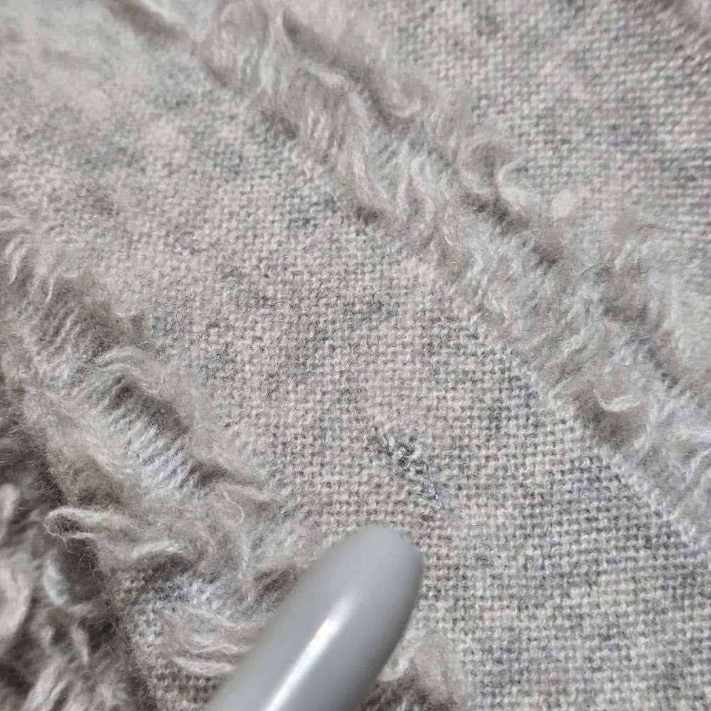 Neiman Marcus Women Cashmere L Cardigan Sweater Gray Fringe Luxury Cozy Office - Picture 11 of 16